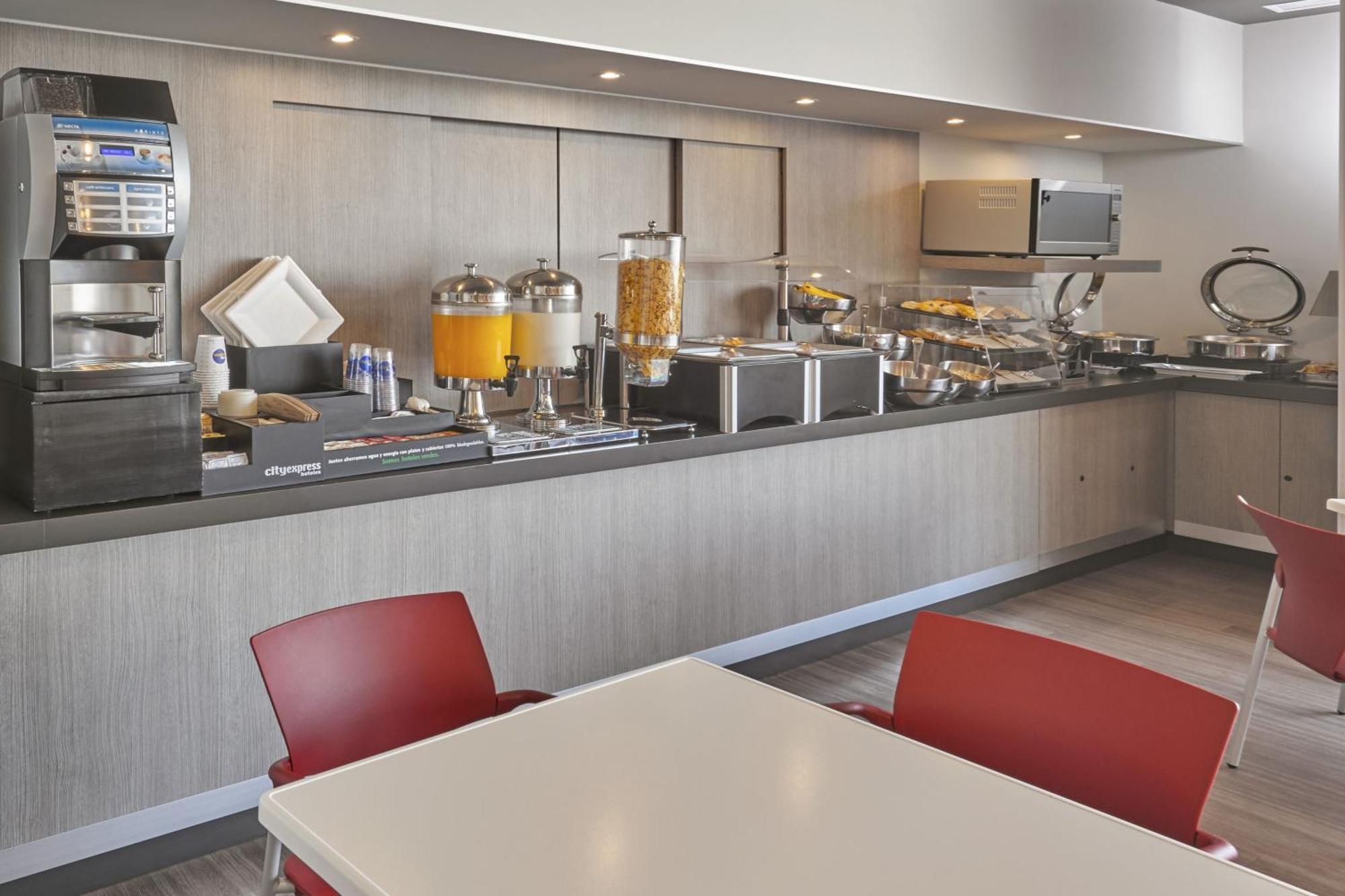 City Express Junior By Marriott Puebla Finsa Eksteriør bilde